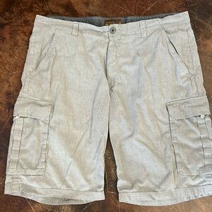 Men’s Promto Uomo Blue Gray Pinstripe Cargo Shorts Flat front Inseam 11.5”